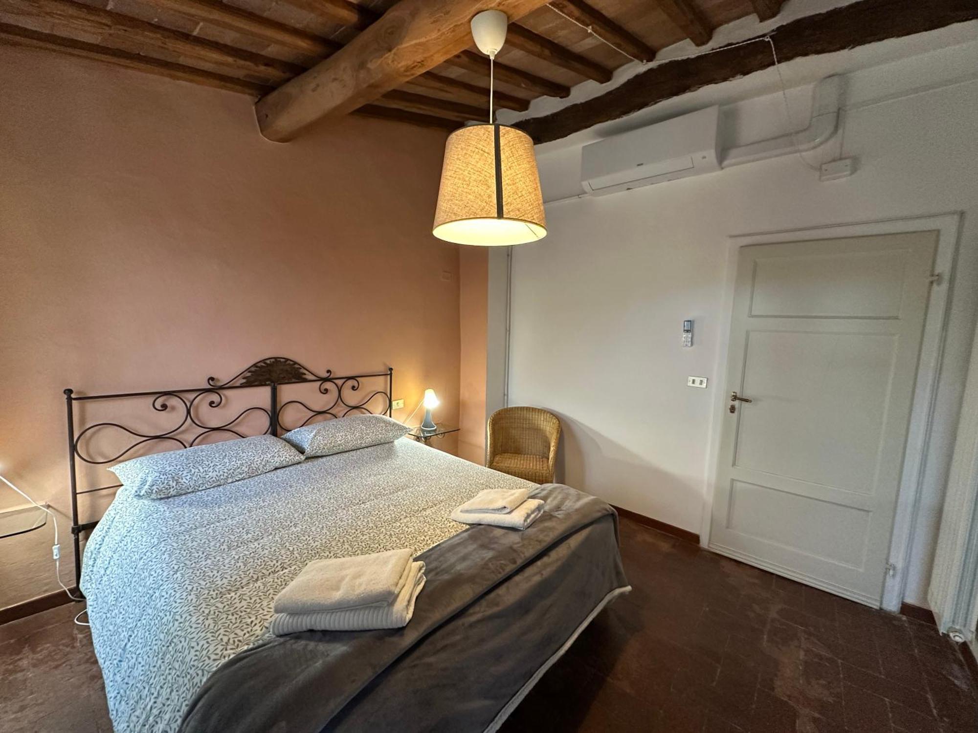 Nido Sui Tetti Di Lucca, Romantico E Centralissimo Exterior photo
